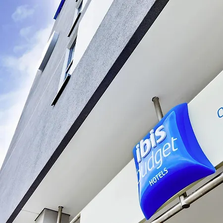 Ibis Budget Hotel *
