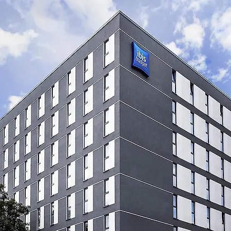 Ibis Budget Hotel *