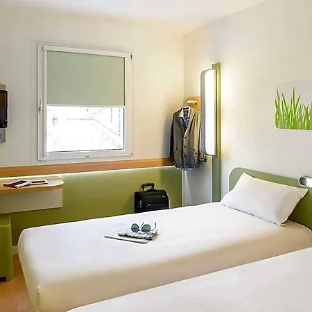 Ibis Budget *