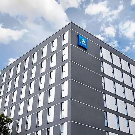 Ibis Budget *